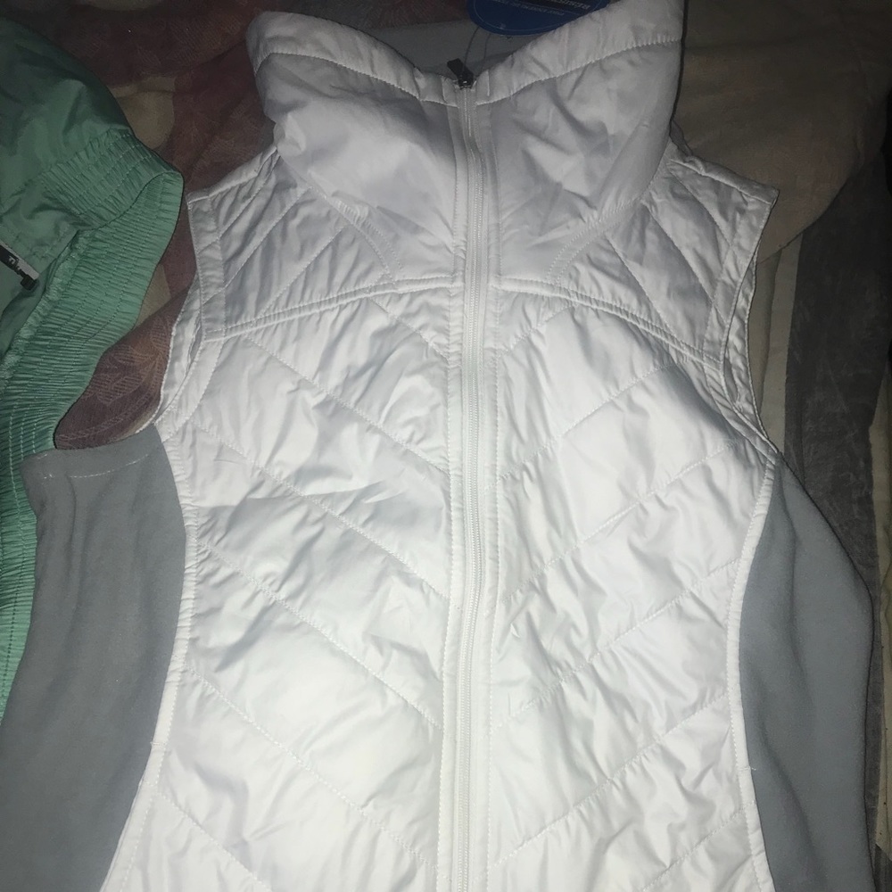 Columbia vest
